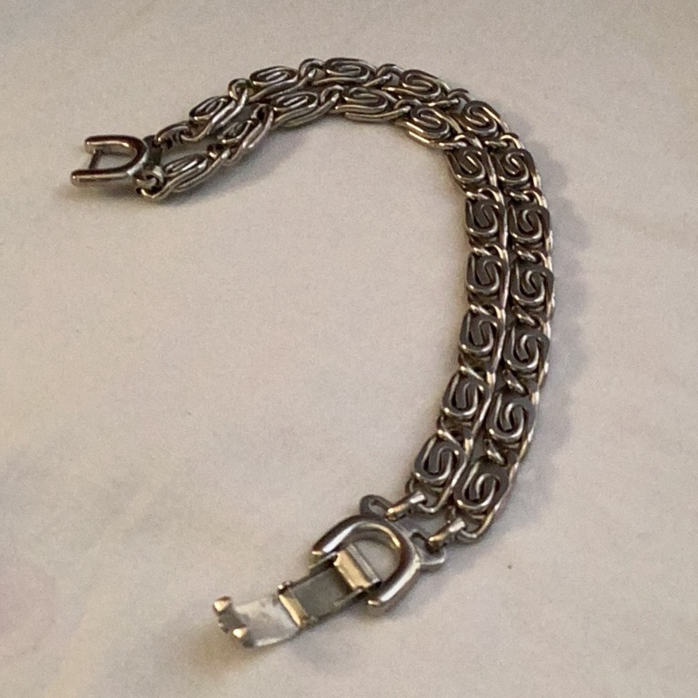 Silver Tone chain link bracelet